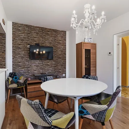 Modern Stylish Near