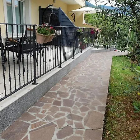 Apartment Modern Stylish Near *