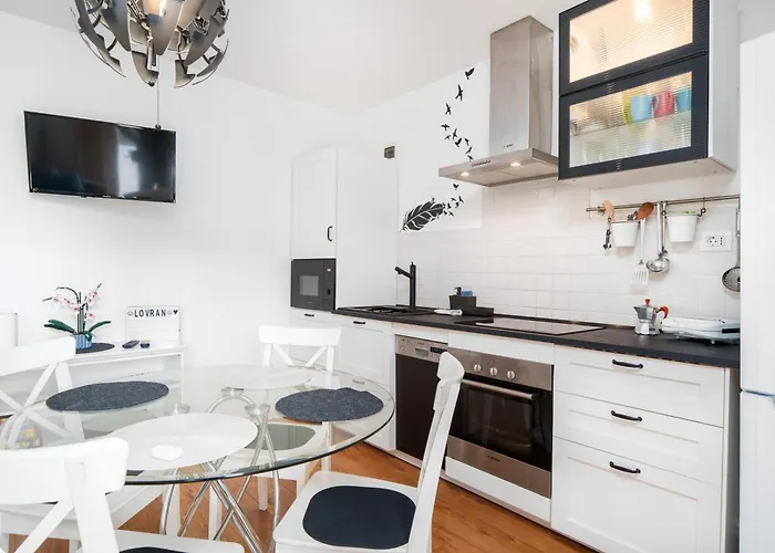 Modern Stylish Near * Lovran