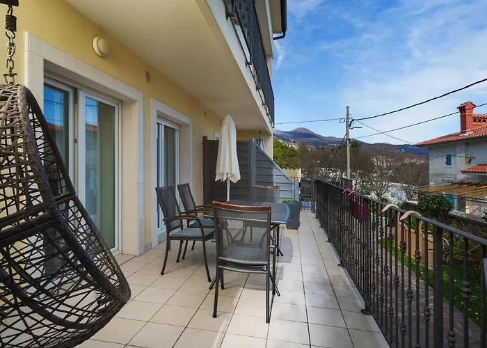 Modern Stylish Near * Lovran