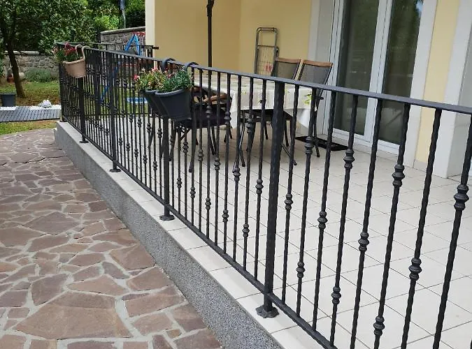 Modern Stylish Near Apartmán